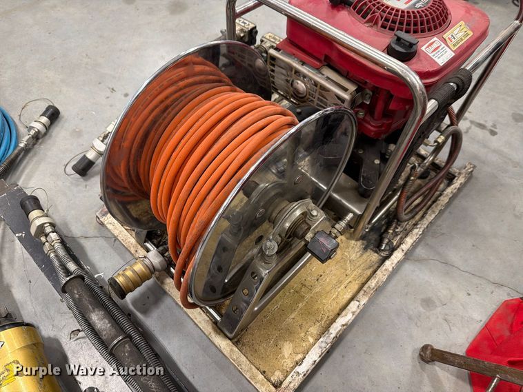 image for item EV2456 Hurtst rescue equipment