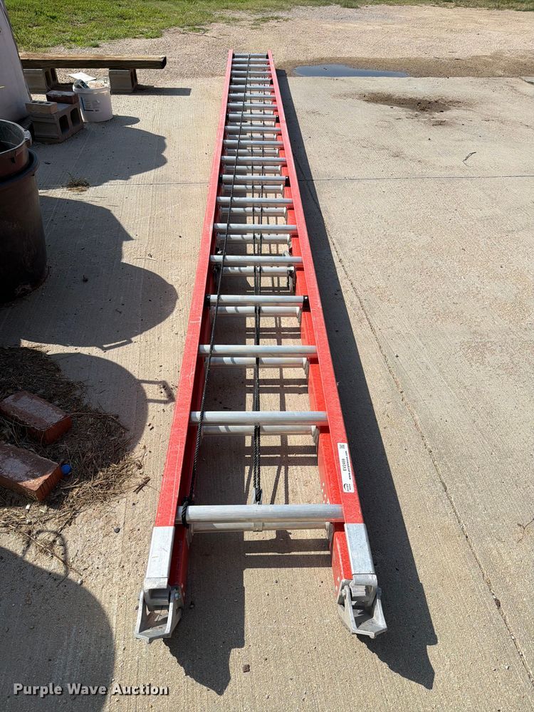 image for item EV2459 Louisville FE7240 ladder