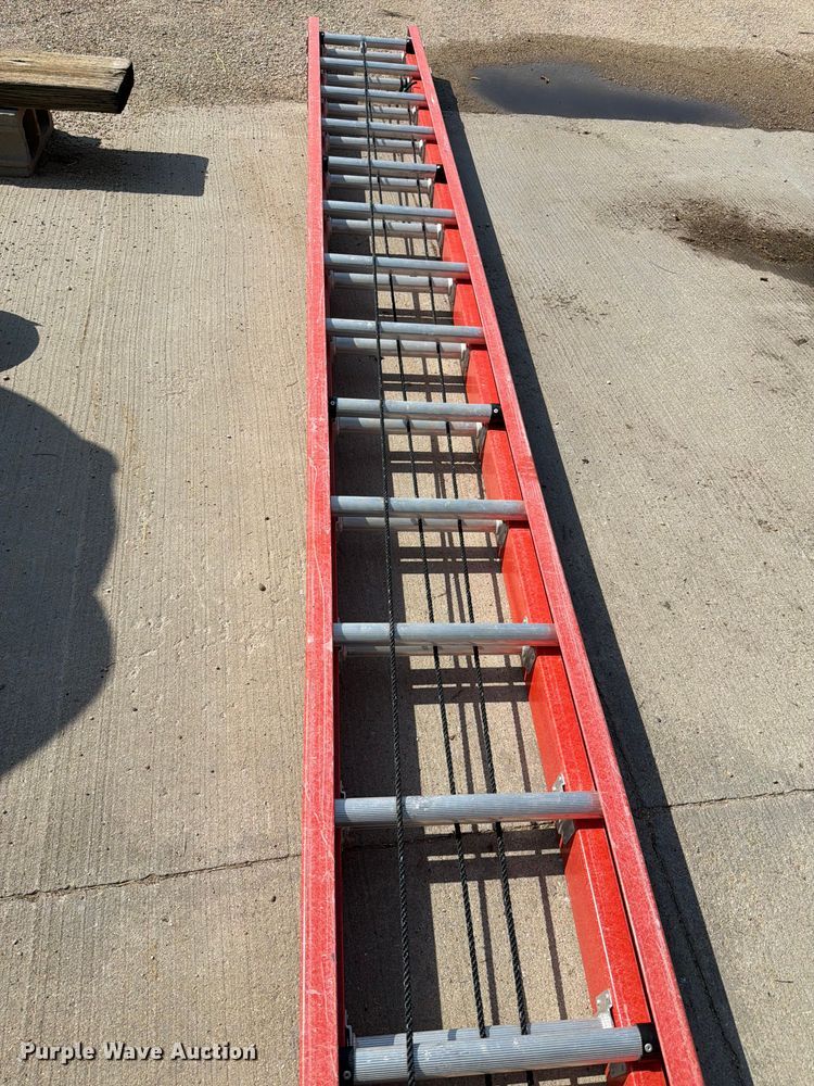 image for item EV2459 Louisville FE7240 ladder