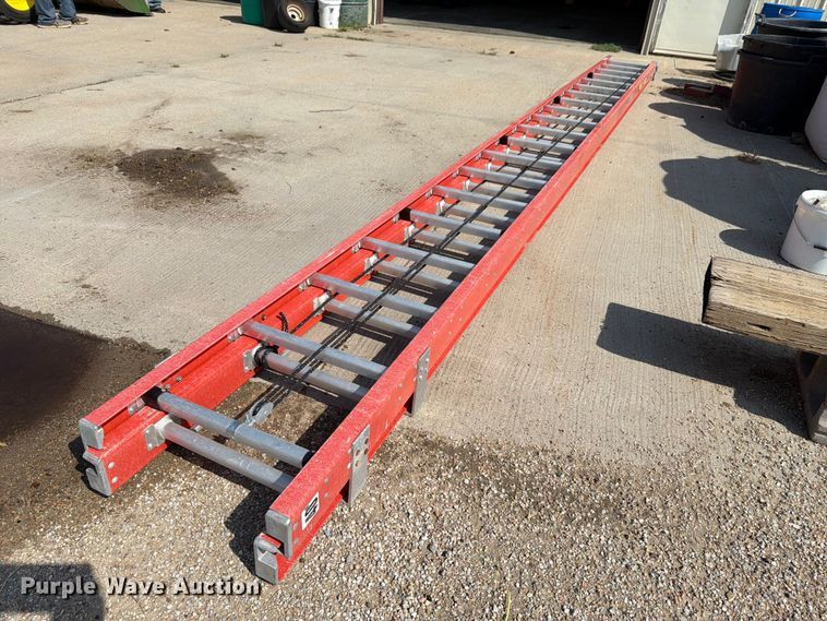 image for item EV2459 Louisville FE7240 ladder