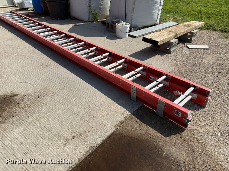 image for item EV2459 Louisville FE7240 ladder