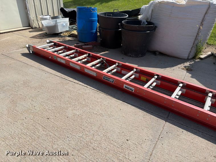 image for item EV2459 Louisville FE7240 ladder