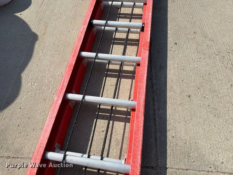 image for item EV2459 Louisville FE7240 ladder