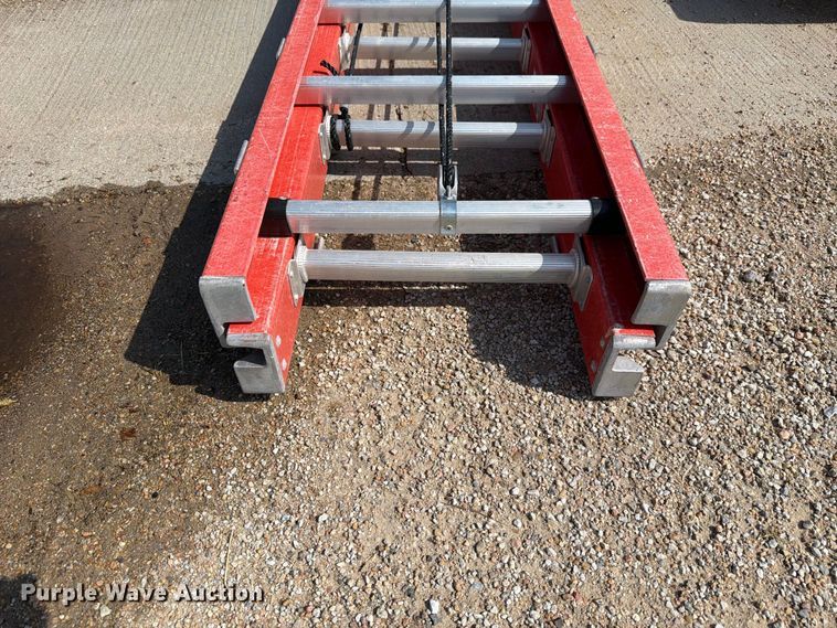 image for item EV2459 Louisville FE7240 ladder