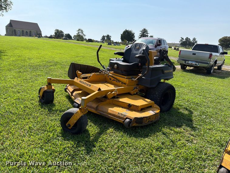 2021 Hustler Super Z 941187 ZTR lawn mower