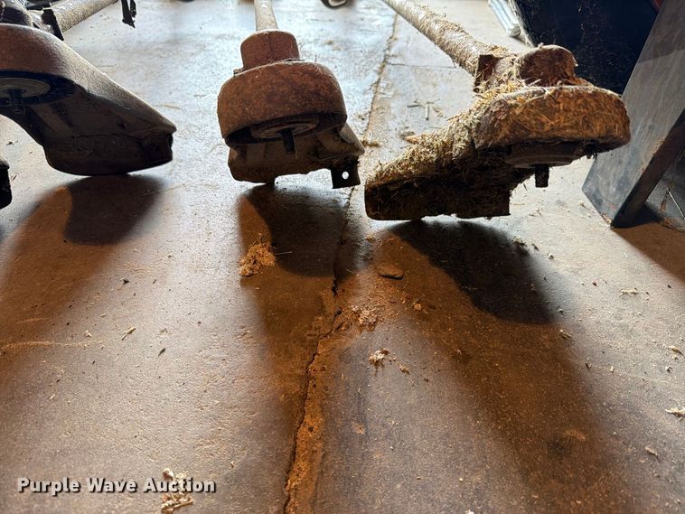 image for item EV2462 Lawn equipment