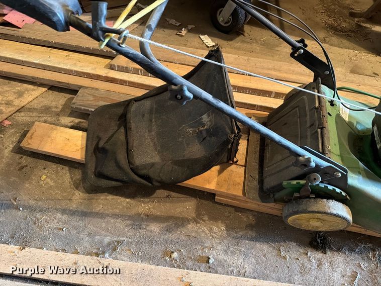 image for item EV2462 Lawn equipment