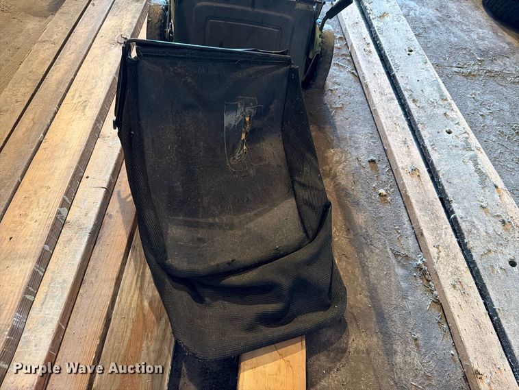 image for item EV2462 Lawn equipment