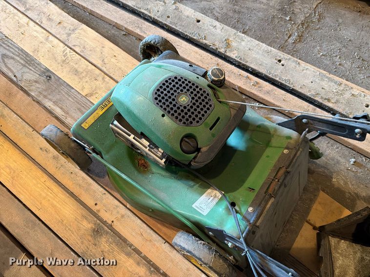image for item EV2462 Lawn equipment