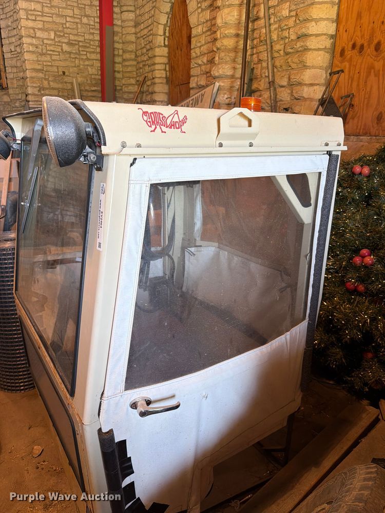 image for item EV2464 Grasshopper 930D cab