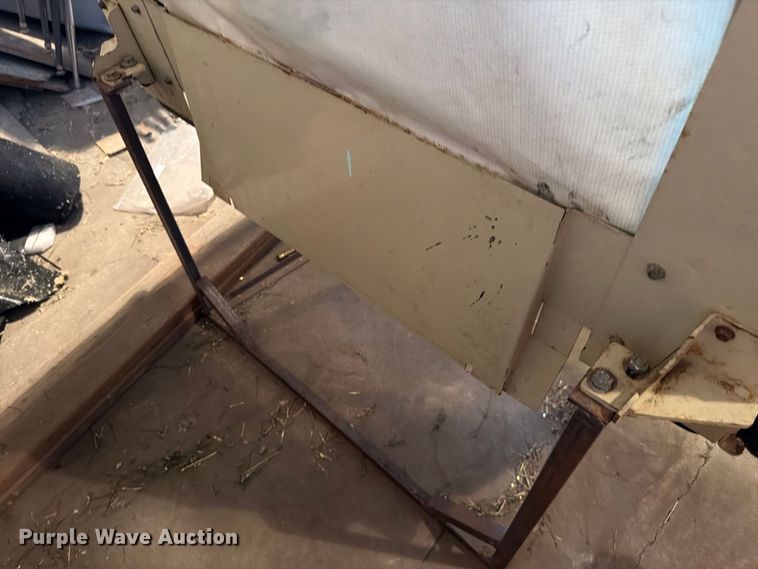 image for item EV2464 Grasshopper 930D cab