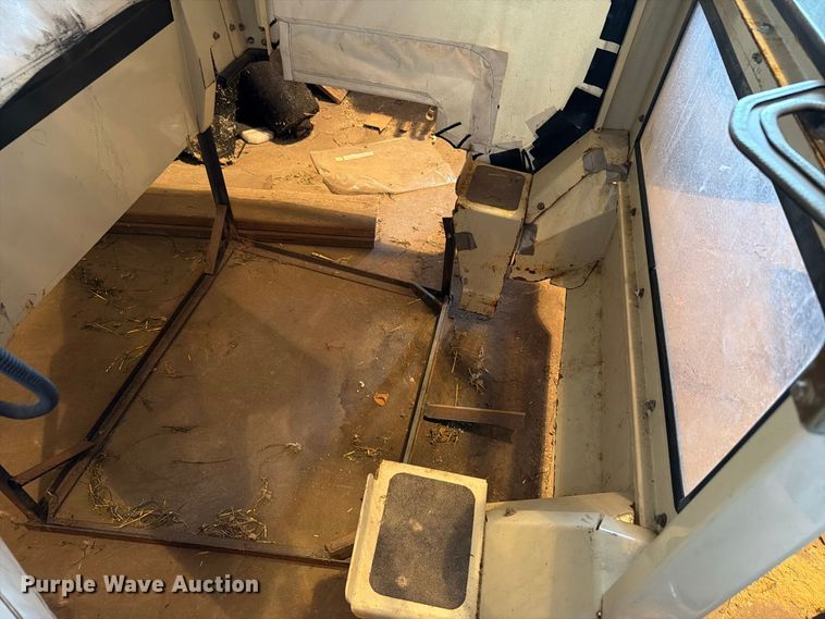 image for item EV2464 Grasshopper 930D cab