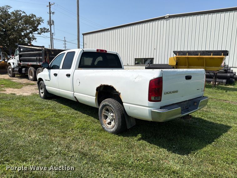 image for item EV2468 2002 Dodge Ram 1500 Ext. Cab pickup truck