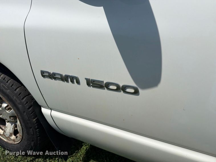 image for item EV2468 2002 Dodge Ram 1500 Ext. Cab pickup truck