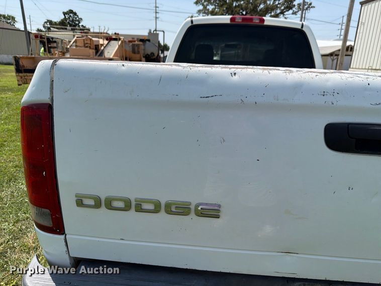 image for item EV2468 2002 Dodge Ram 1500 Ext. Cab pickup truck