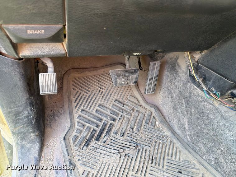 image for item EV2468 2002 Dodge Ram 1500 Ext. Cab pickup truck
