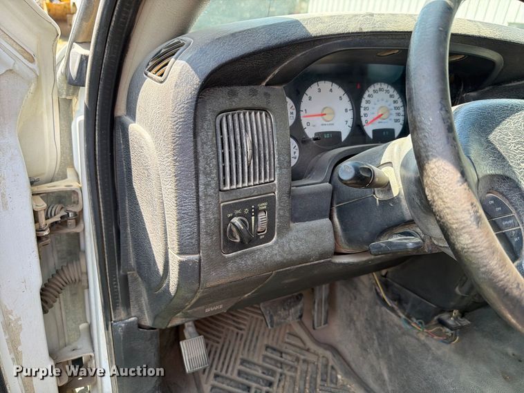 image for item EV2468 2002 Dodge Ram 1500 Ext. Cab pickup truck