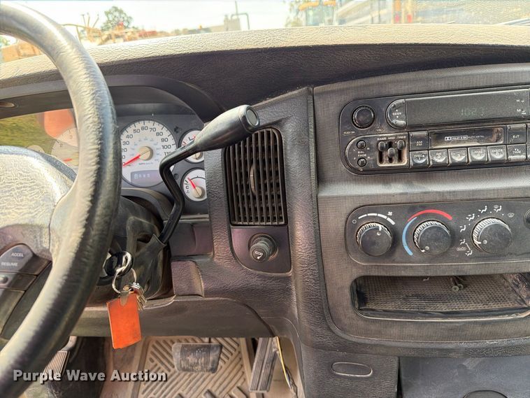 image for item EV2468 2002 Dodge Ram 1500 Ext. Cab pickup truck