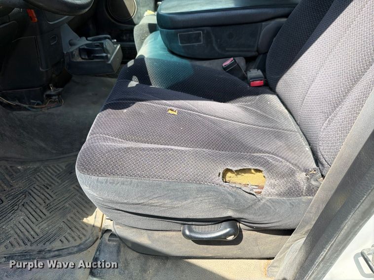image for item EV2468 2002 Dodge Ram 1500 Ext. Cab pickup truck