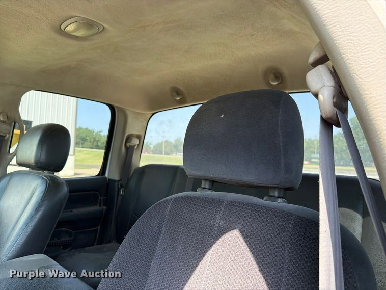 image for item EV2468 2002 Dodge Ram 1500 Ext. Cab pickup truck