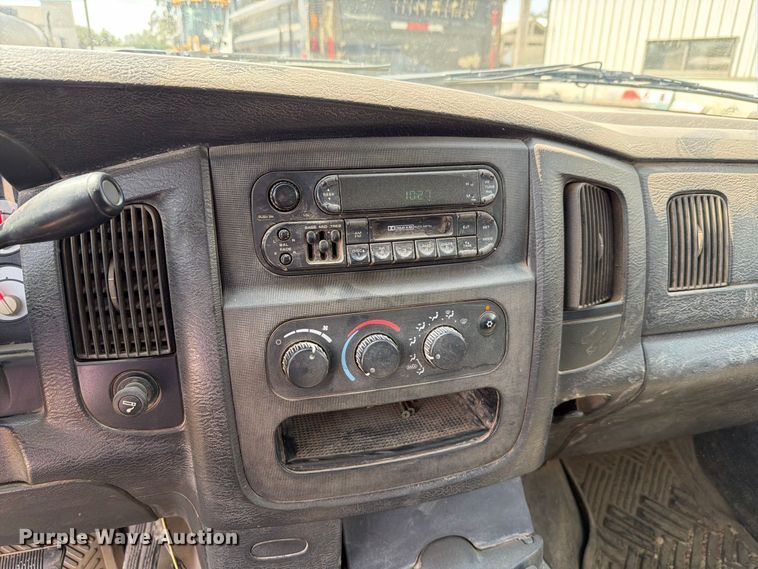 image for item EV2468 2002 Dodge Ram 1500 Ext. Cab pickup truck