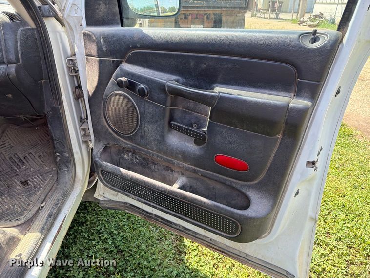 image for item EV2468 2002 Dodge Ram 1500 Ext. Cab pickup truck