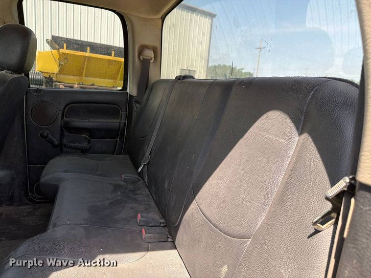 image for item EV2468 2002 Dodge Ram 1500 Ext. Cab pickup truck