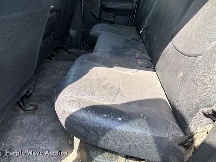 image for item EV2468 2002 Dodge Ram 1500 Ext. Cab pickup truck