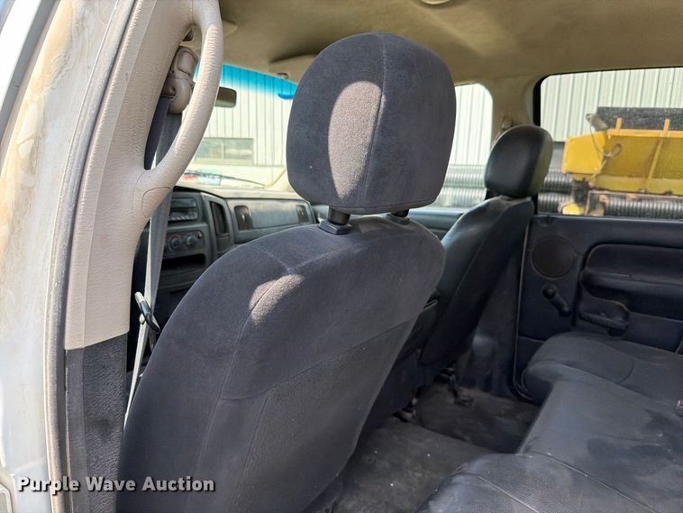 image for item EV2468 2002 Dodge Ram 1500 Ext. Cab pickup truck