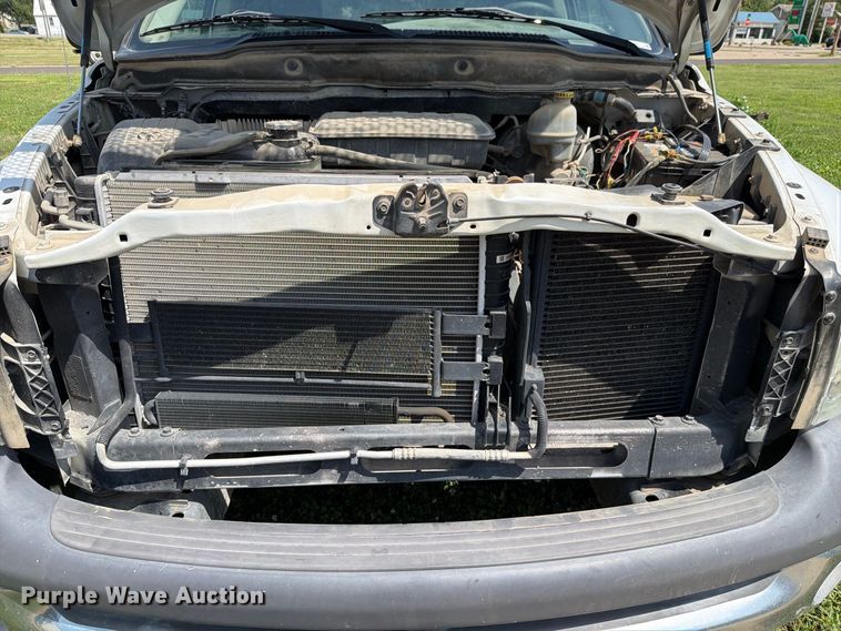 image for item EV2468 2002 Dodge Ram 1500 Ext. Cab pickup truck