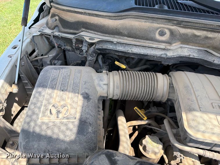 image for item EV2468 2002 Dodge Ram 1500 Ext. Cab pickup truck