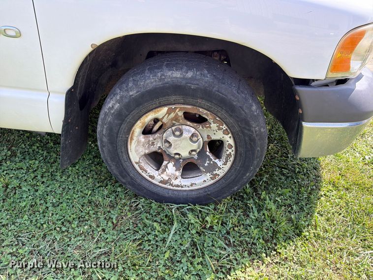 image for item EV2468 2002 Dodge Ram 1500 Ext. Cab pickup truck
