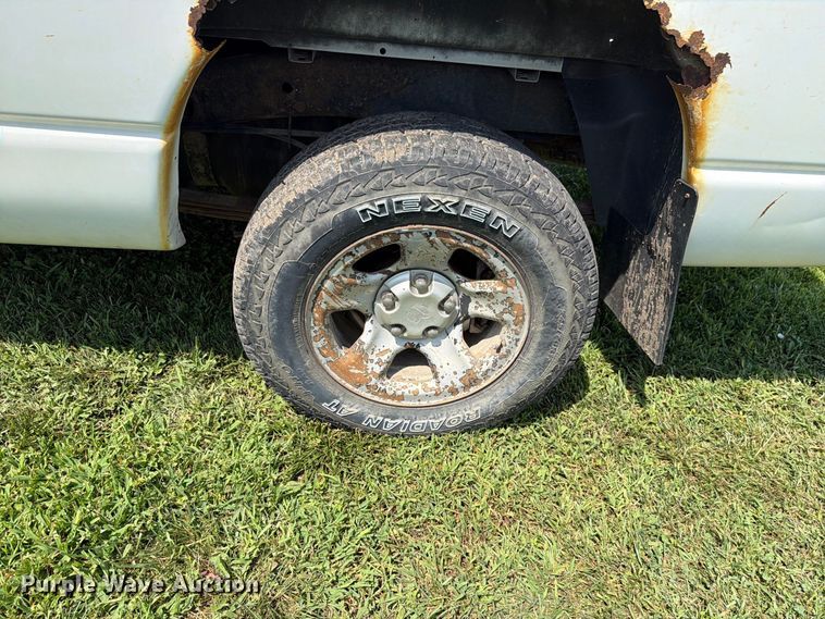 image for item EV2468 2002 Dodge Ram 1500 Ext. Cab pickup truck