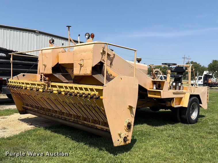 1971 Enryte chip spreader