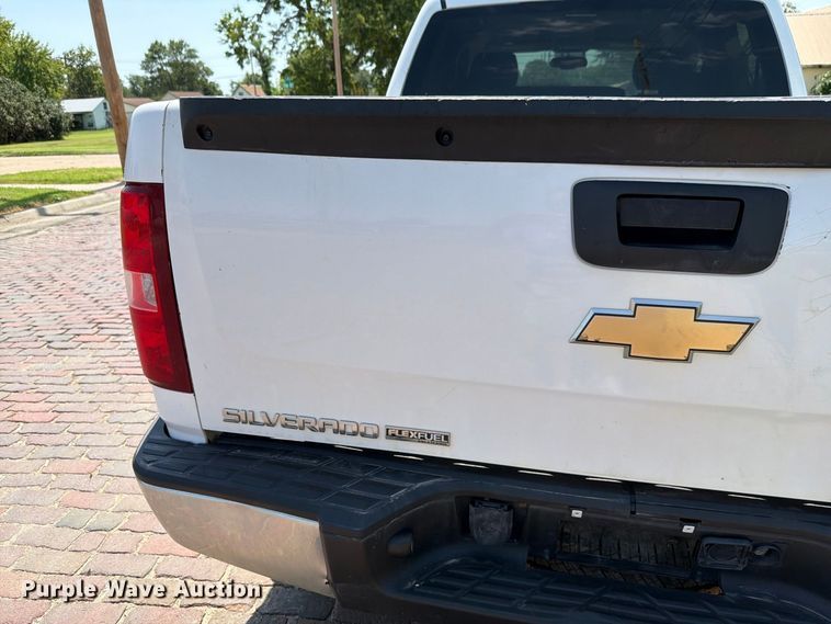 image for item EV2473 2008 Chevrolet Silverado 1500 Crew Cab pickup truck