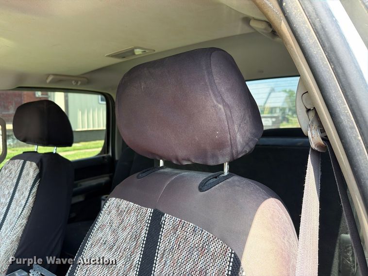 image for item EV2473 2008 Chevrolet Silverado 1500 Crew Cab pickup truck