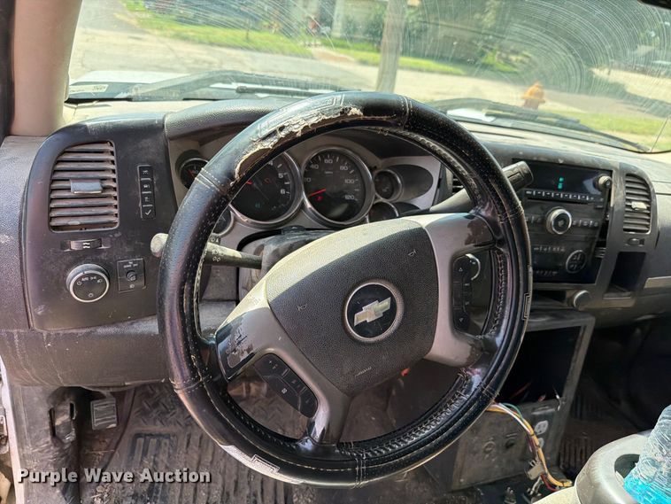 image for item EV2473 2008 Chevrolet Silverado 1500 Crew Cab pickup truck
