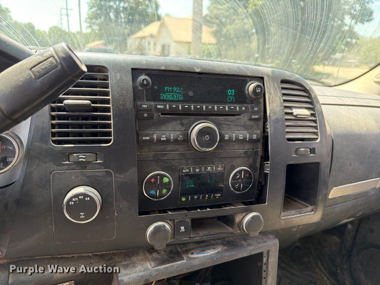 image for item EV2473 2008 Chevrolet Silverado 1500 Crew Cab pickup truck