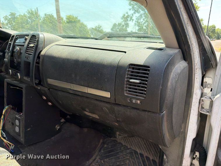 image for item EV2473 2008 Chevrolet Silverado 1500 Crew Cab pickup truck