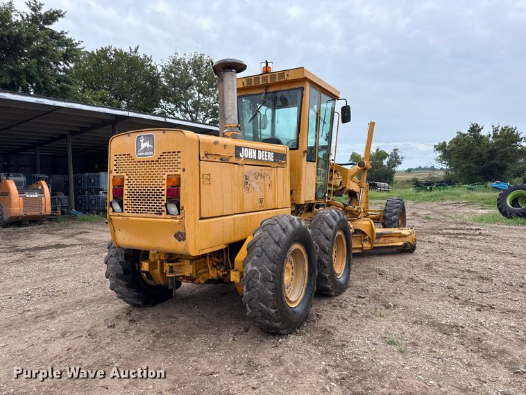 image for item EV6032 1993 John Deere 770B motor grader