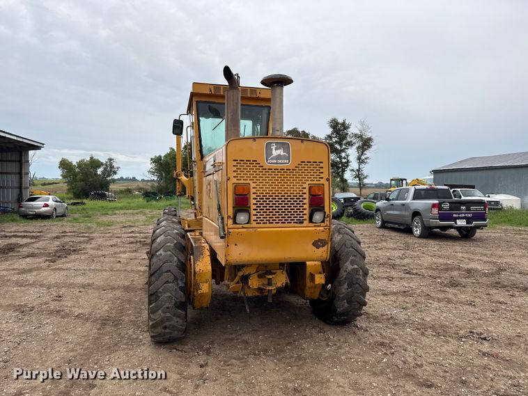image for item EV6032 1993 John Deere 770B motor grader