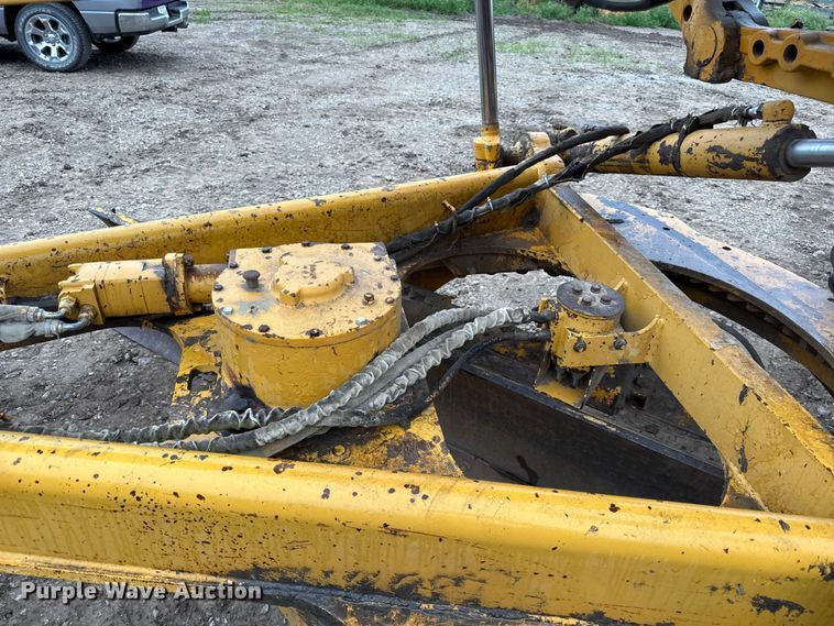 image for item EV6032 1993 John Deere 770B motor grader