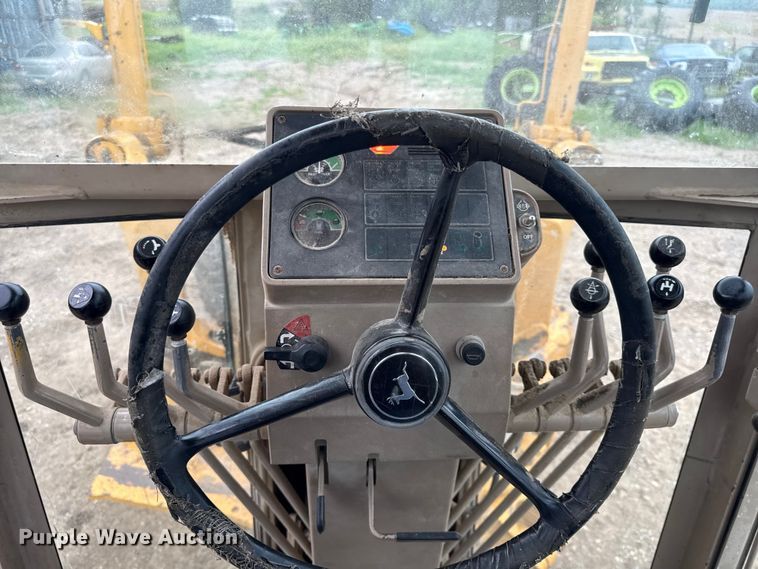 image for item EV6032 1993 John Deere 770B motor grader