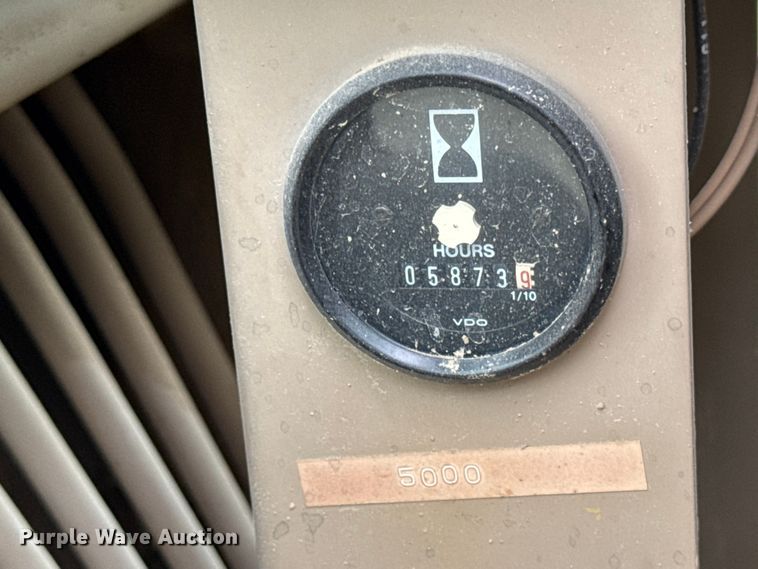 image for item EV6032 1993 John Deere 770B motor grader