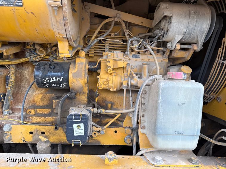 image for item EV6032 1993 John Deere 770B motor grader