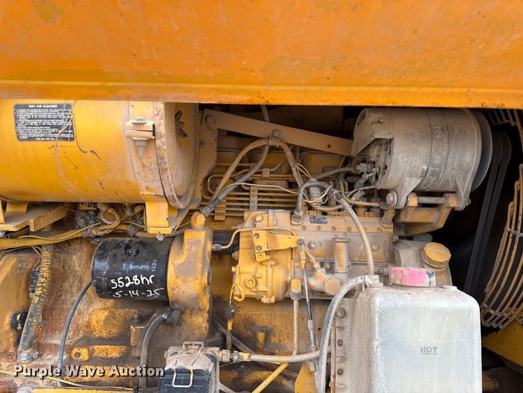 image for item EV6032 1993 John Deere 770B motor grader
