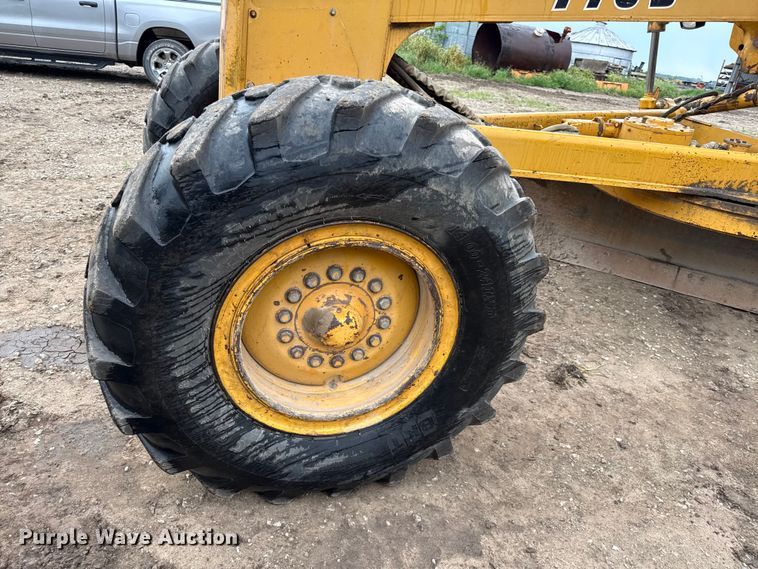 image for item EV6032 1993 John Deere 770B motor grader
