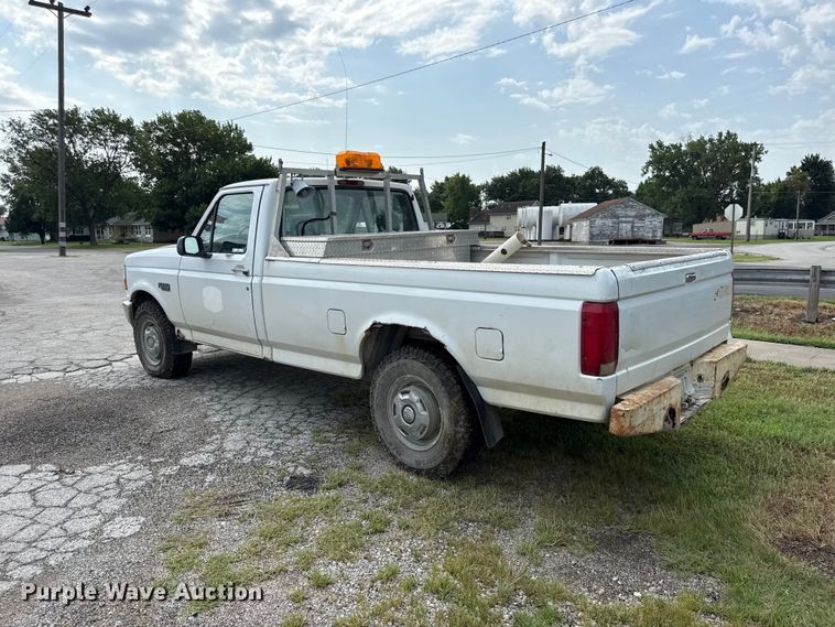 image for item EV6057 1996 Ford F250 pickup truck