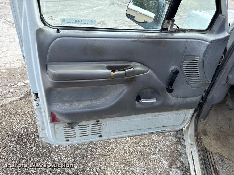 image for item EV6057 1996 Ford F250 pickup truck