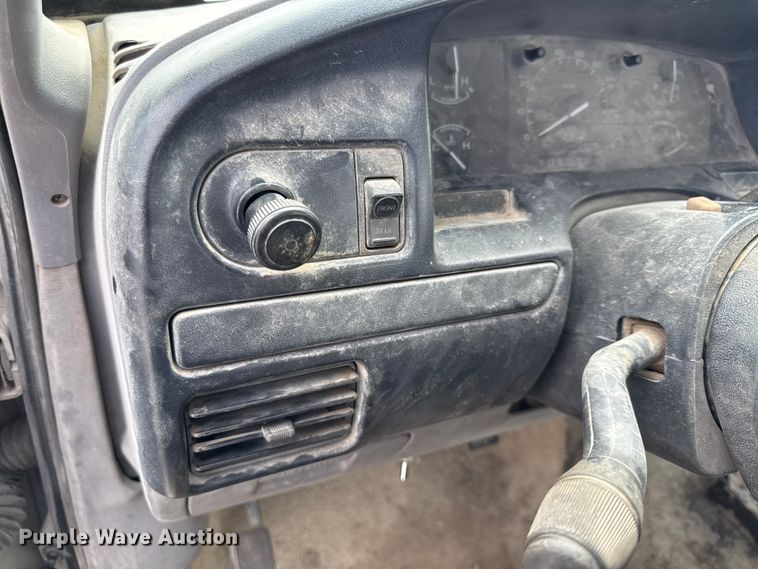 image for item EV6057 1996 Ford F250 pickup truck